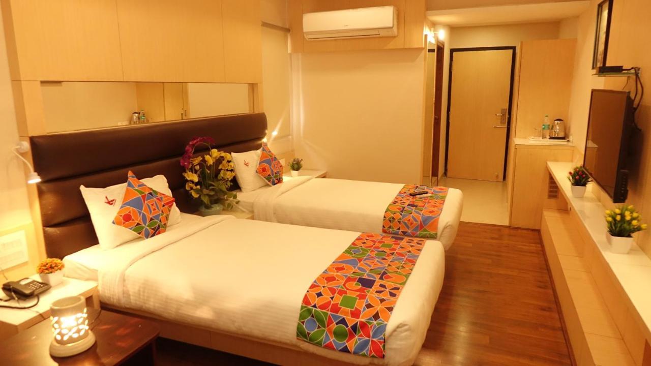Ksquare Hotel Ченнаї Екстер'єр фото