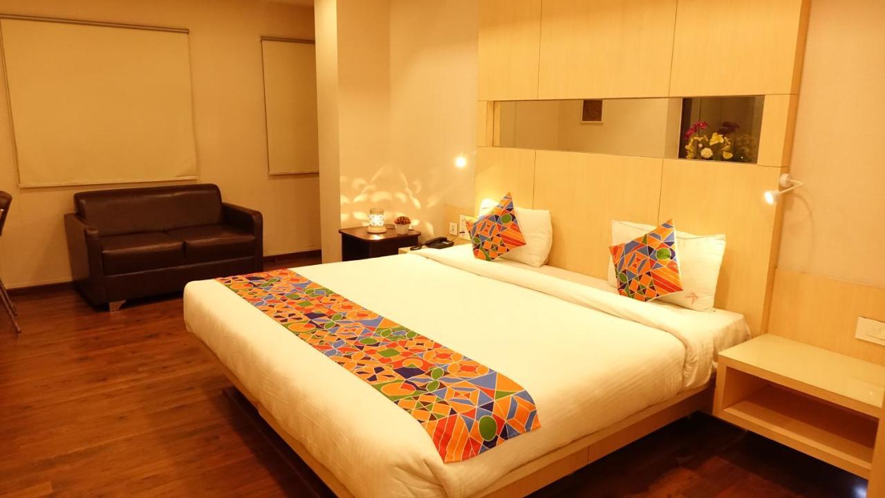 Ksquare Hotel Ченнаї Екстер'єр фото