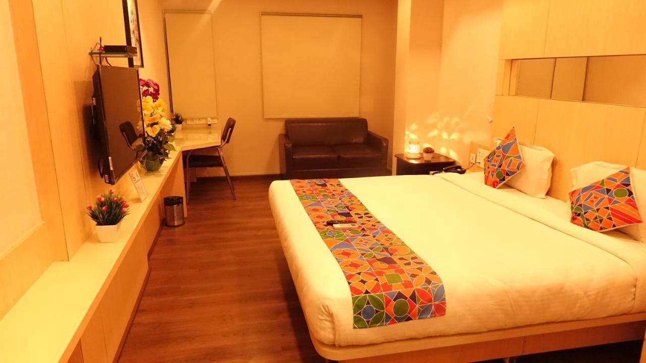Ksquare Hotel Ченнаї Екстер'єр фото