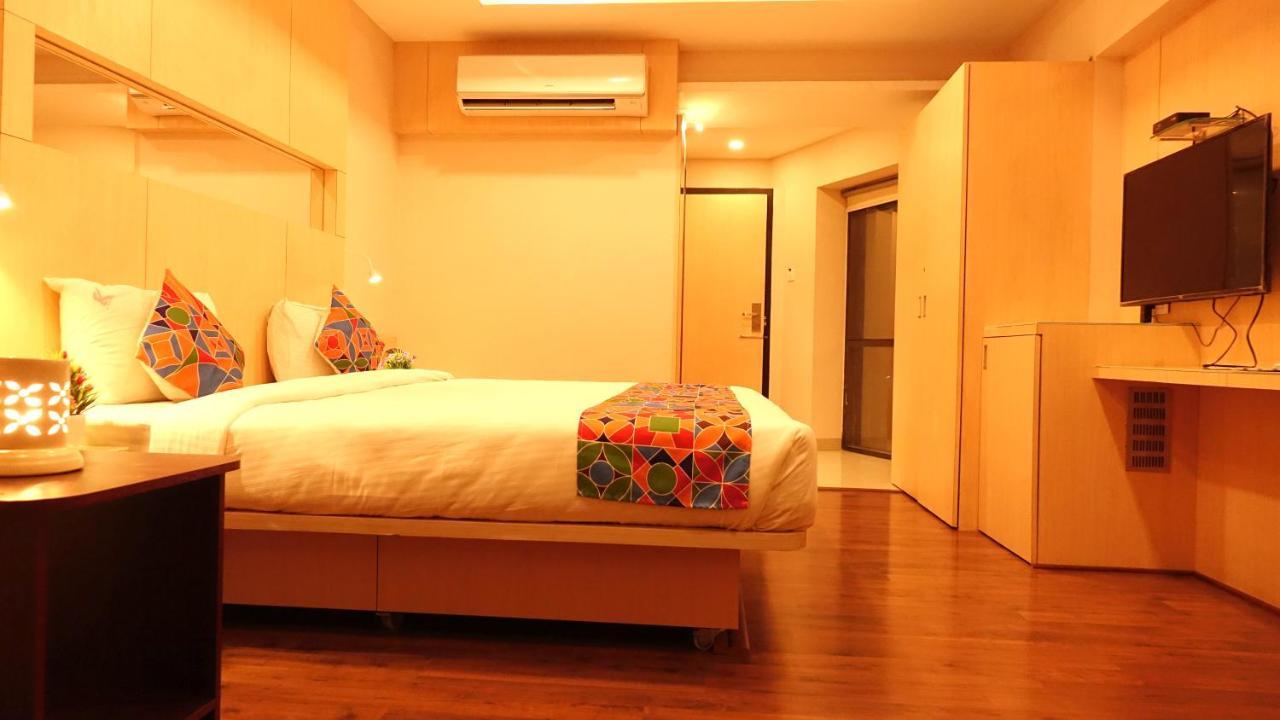 Ksquare Hotel Ченнаї Екстер'єр фото